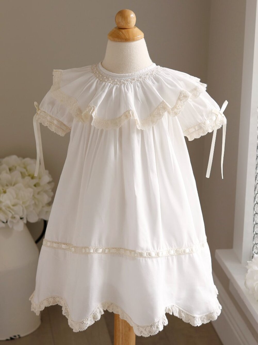 White Cotton Heirloom Dress Ivory Crocheted Lace Pearls Scalloped Hem 18/24 Mo